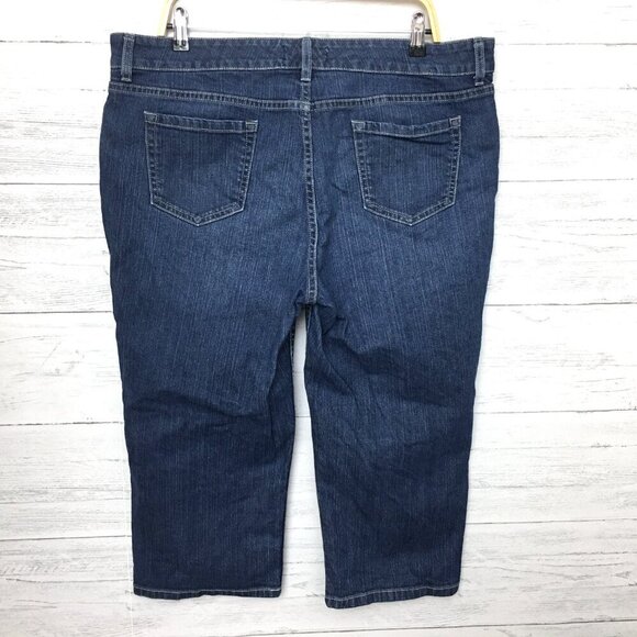 L.L. Bean Women's Jeans Favorite Fit Capri Stretch size 18 length 21" - Picture 2 of 7